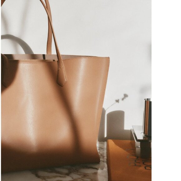 NWOT Quince Italian Leather Triple Compartment Shopper Tote in Cappuccino Tan - Picture 6 of 6